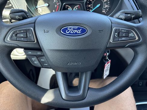 Used 2018 Ford Escape S image 13