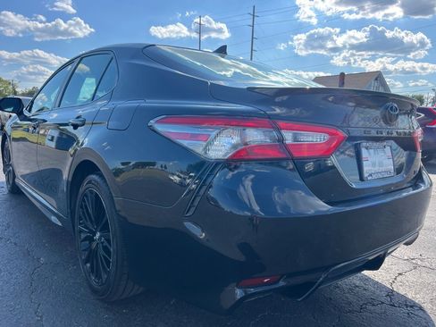 Used 2019 Toyota Camry SE image 5