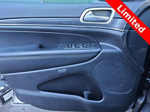 Used 2021 Jeep Grand Cherokee Limited w/ Premium Lighting Group image 28