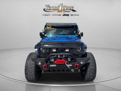 Used 2016 Jeep Wrangler Unlimited Rubicon image 2