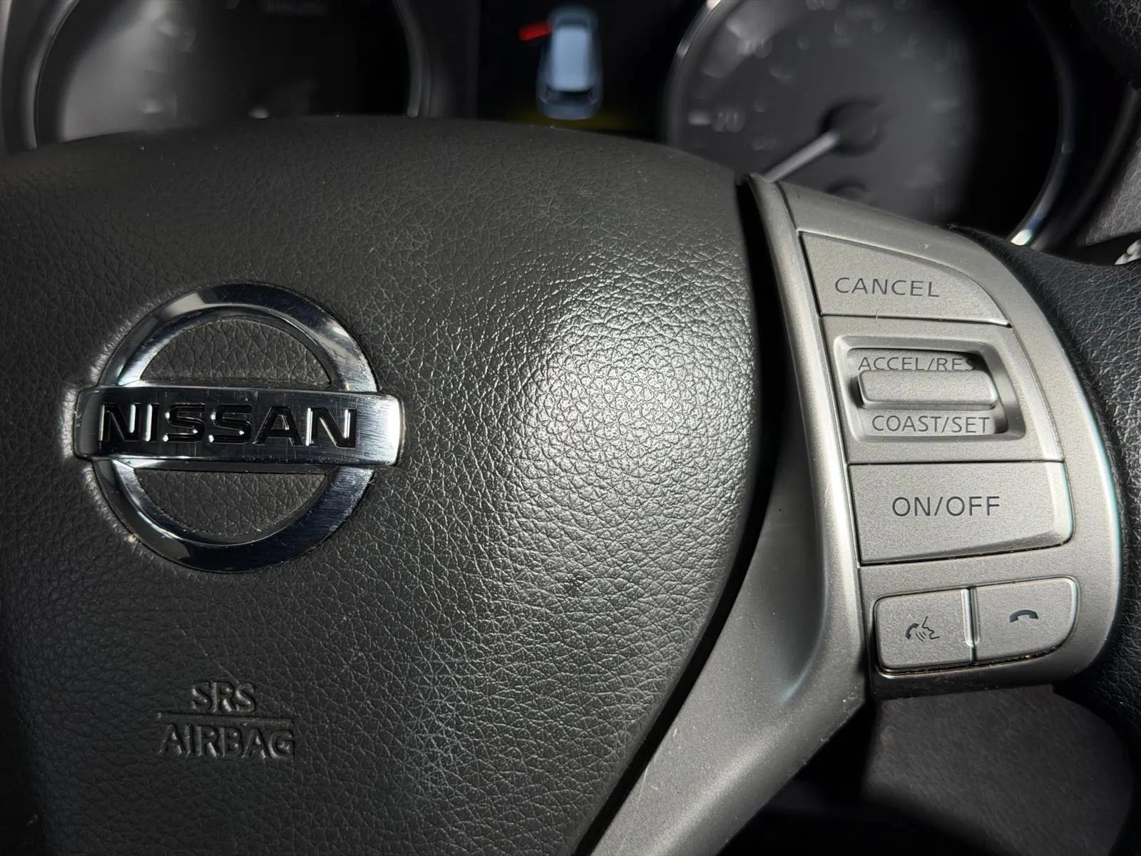 Used 2016 Nissan Rogue S FWD image 30