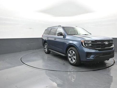 New 2027 Ford Expedition Active AWD/4WD image 2