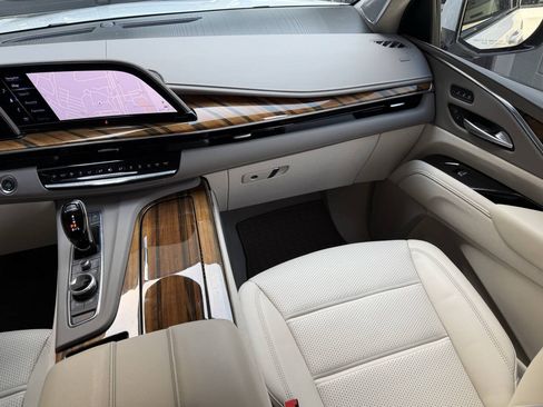 Used 2024 Cadillac Escalade Sport Platinum AWD/4WD image 27