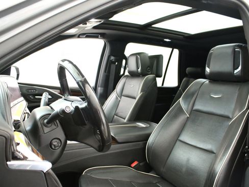 Used 2021 Cadillac Escalade Premium Luxury w/ Performance Package AWD/4WD image 24