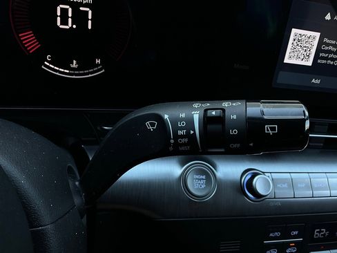 Used 2025 Hyundai Kona SEL image 34