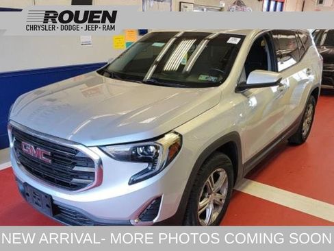 Used 2020 GMC Terrain SLE image 1