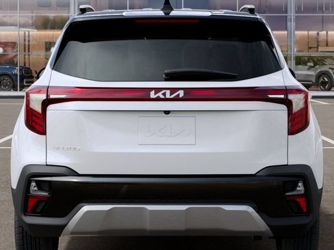 New 2026 Kia Seltos S FWD image 14