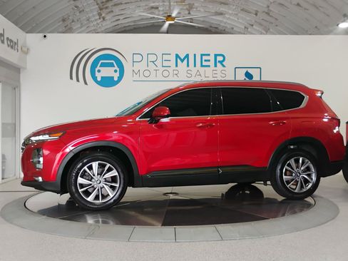 Used 2019 Hyundai Santa Fe SEL FWD image 2