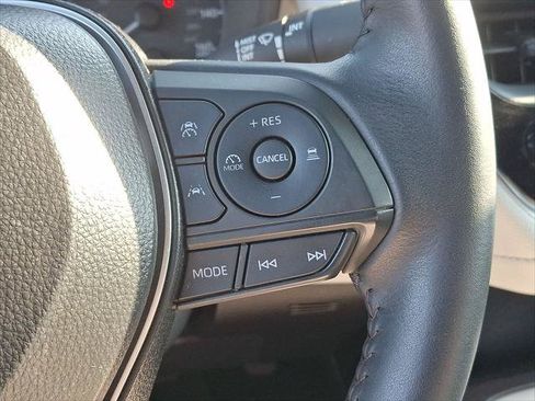 Certified 2025 Toyota Corolla SE FWD image 20