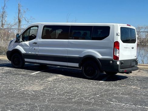 Used 2015 Ford Transit 350 XL image 4