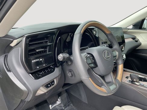 Used 2025 Lexus RX 350 AWD w/ Convenience Package image 25