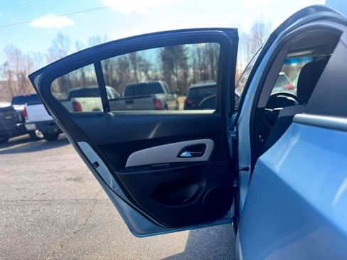 Used 2011 Chevrolet Cruze LS w/ Connectivity Package image 11