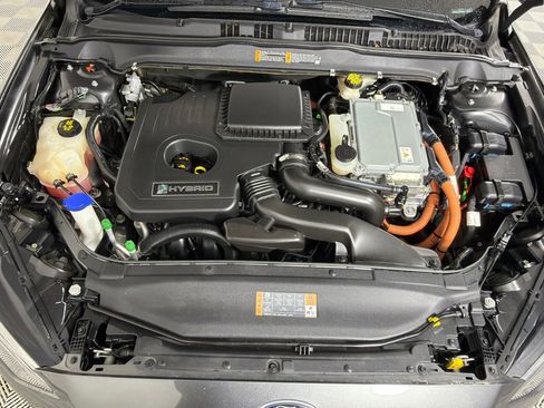 Used 2017 Ford Fusion SE image 26