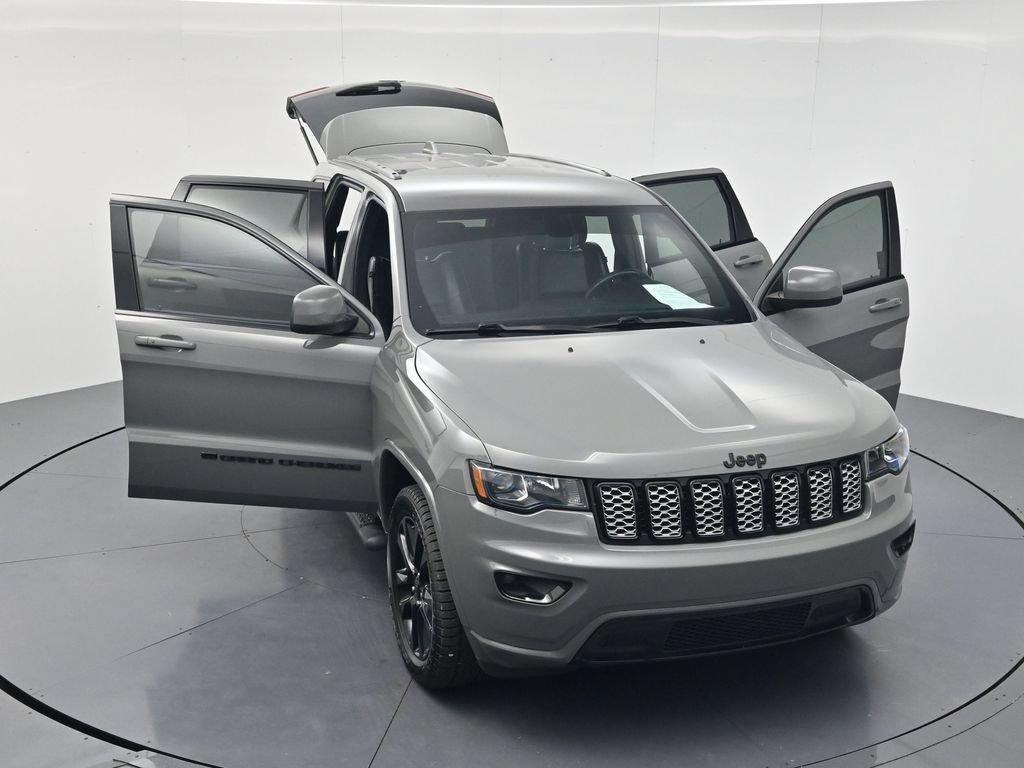 Used 2022 Jeep Grand Cherokee Laredo X AWD/4WD image 52