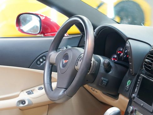 Used 2008 Chevrolet Corvette Convertible RWD image 48