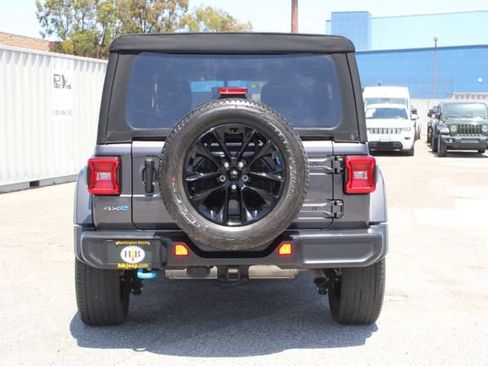 Used 2023 Jeep Wrangler Unlimited Sahara w/ Cold Weather Group AWD/4WD image 4
