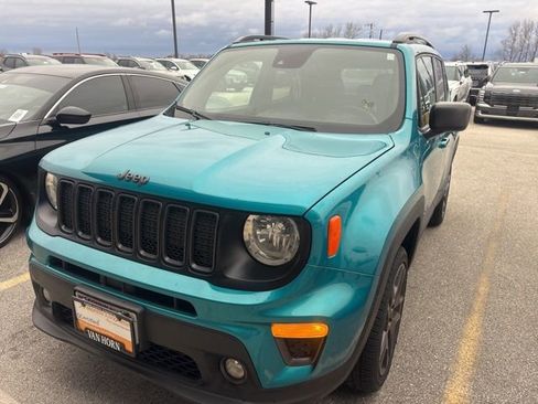 Used 2021 Jeep Renegade Latitude image 3