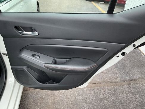 Used 2021 Nissan Altima 2.5 SR w/ SR Premium Package image 24