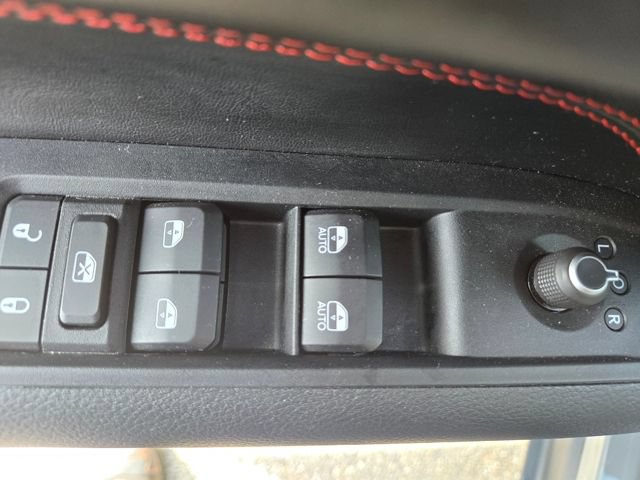 Used 2022 Jeep Compass Trailhawk w/ Trailhawk Elite Group AWD/4WD image 19