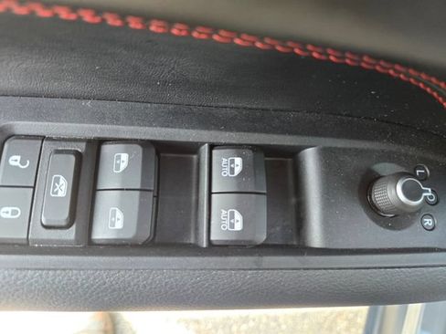 Used 2022 Jeep Compass Trailhawk w/ Trailhawk Elite Group AWD/4WD image 19