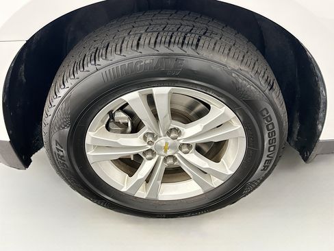 Used 2017 Chevrolet Equinox LS FWD image 11