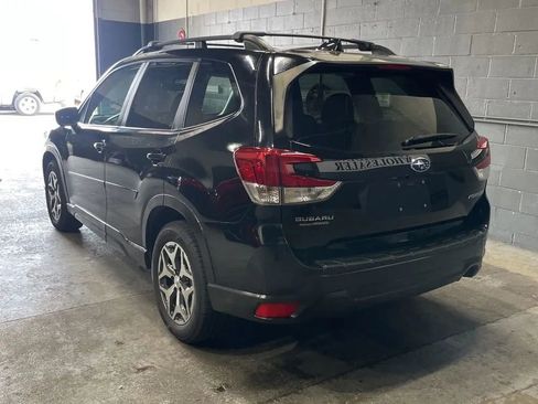Used 2019 Subaru Forester Premium image 6