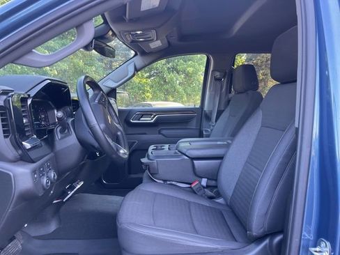 Used 2024 Chevrolet Silverado 1500 LT AWD/4WD image 5