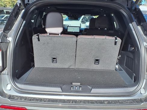 New 2026 Ford Explorer Platinum image 22