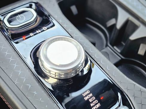 Used 2025 Jeep Wagoneer S Limited image 29