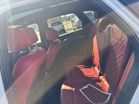 Used 2023 Audi SQ5 Premium Plus w/ Premium Plus Package image 7