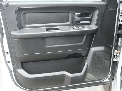 Used 2019 RAM 1500 Express w/ Express Value Package AWD/4WD image 10