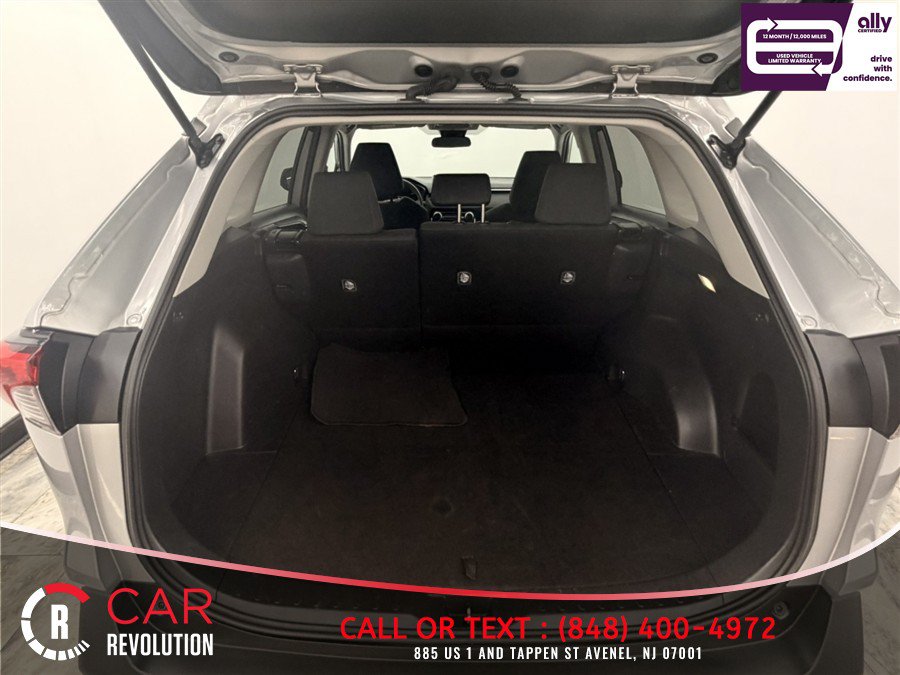 Used 2025 Toyota RAV4 LE AWD/4WD image 6