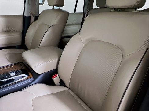 Used 2024 Nissan Armada SL w/ Captain's Chairs Package image 21