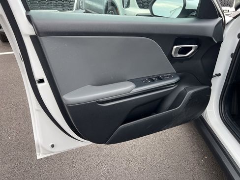 Used 2025 Kia K4 FWD image 12