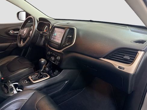 Used 2016 Jeep Cherokee Limited image 30