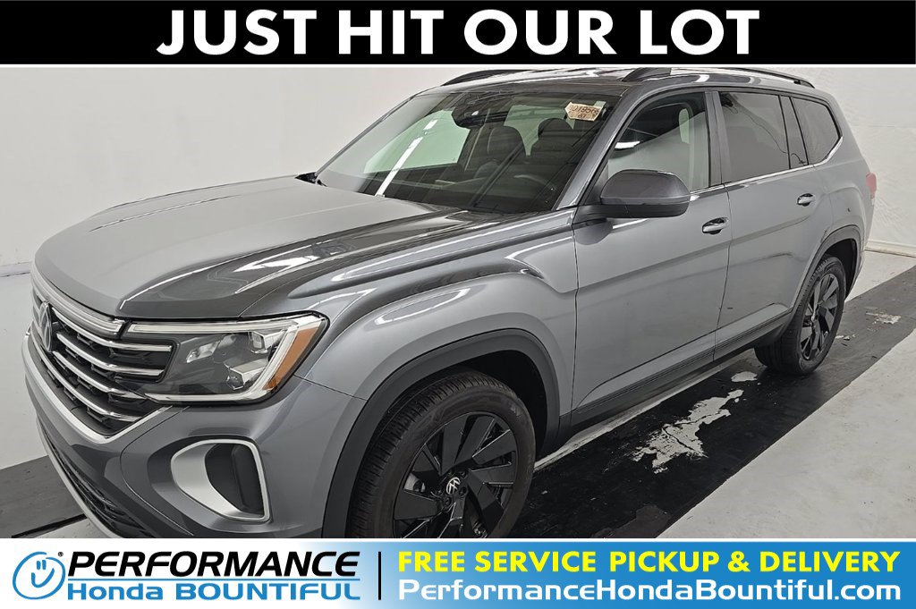 Used 2025 Volkswagen Atlas SE AWD/4WD image 1