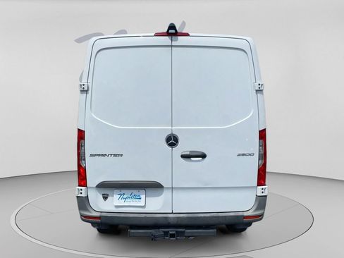 Used 2024 Mercedes-Benz Sprinter 2500 image 8