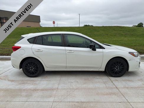 Used 2017 Subaru Impreza 2.0i AWD/4WD image 4