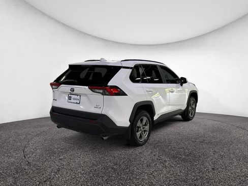 Used 2024 Toyota RAV4 LE image 7