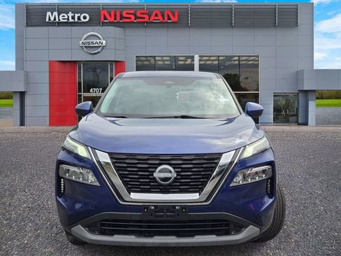 Certified 2023 Nissan Rogue SV FWD image 2