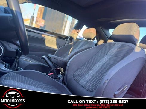 Used 2013 Volkswagen Beetle 2.0T image 12