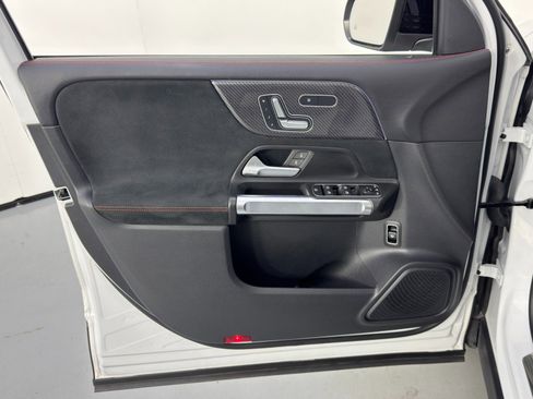 Used 2021 Mercedes-Benz GLB 35 AMG AMG GLB 35 w/ Premium & AMG Ni image 42