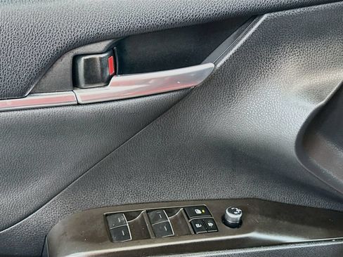 Used 2024 Toyota Camry XSE FWD image 15