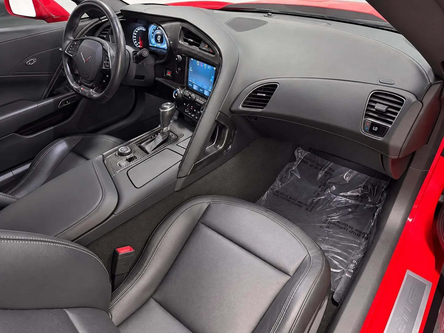 Used 2019 Chevrolet Corvette Z06 RWD image 16