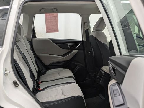 Used 2022 Subaru Forester AWD/4WD image 17