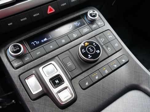 Certified 2023 Hyundai Palisade Limited w/ Cargo Package image 17