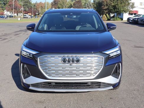Used 2023 Audi Q4 e-tron Premium Plus w/ Premium Plus image 2