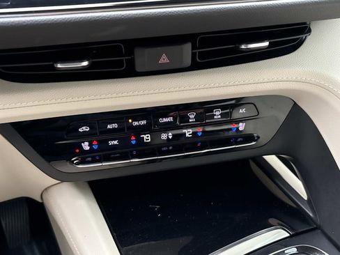 Certified 2023 Buick Envision Avenir image 23