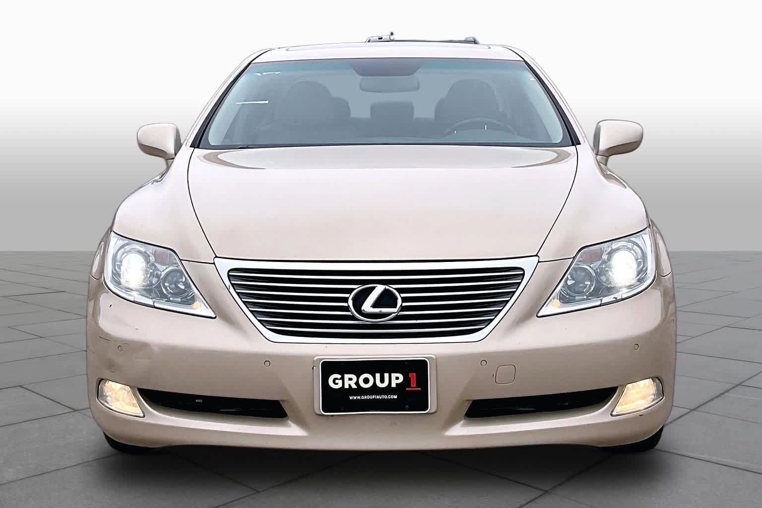 Used 2007 Lexus LS 460 RWD image 3