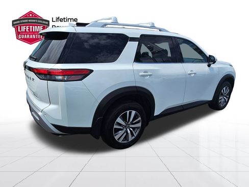 Certified 2025 Nissan Pathfinder SL AWD/4WD image 7